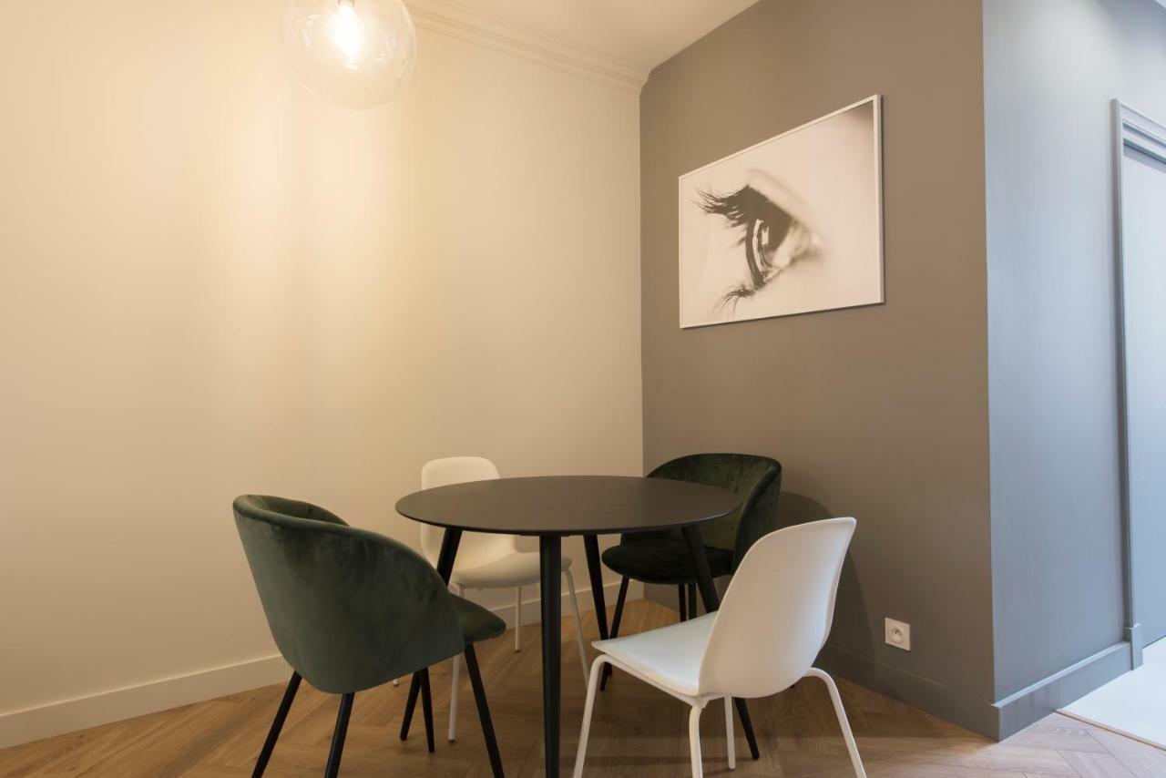 F2 Chambre En Duplex Saint-Raphaël Buitenkant foto
